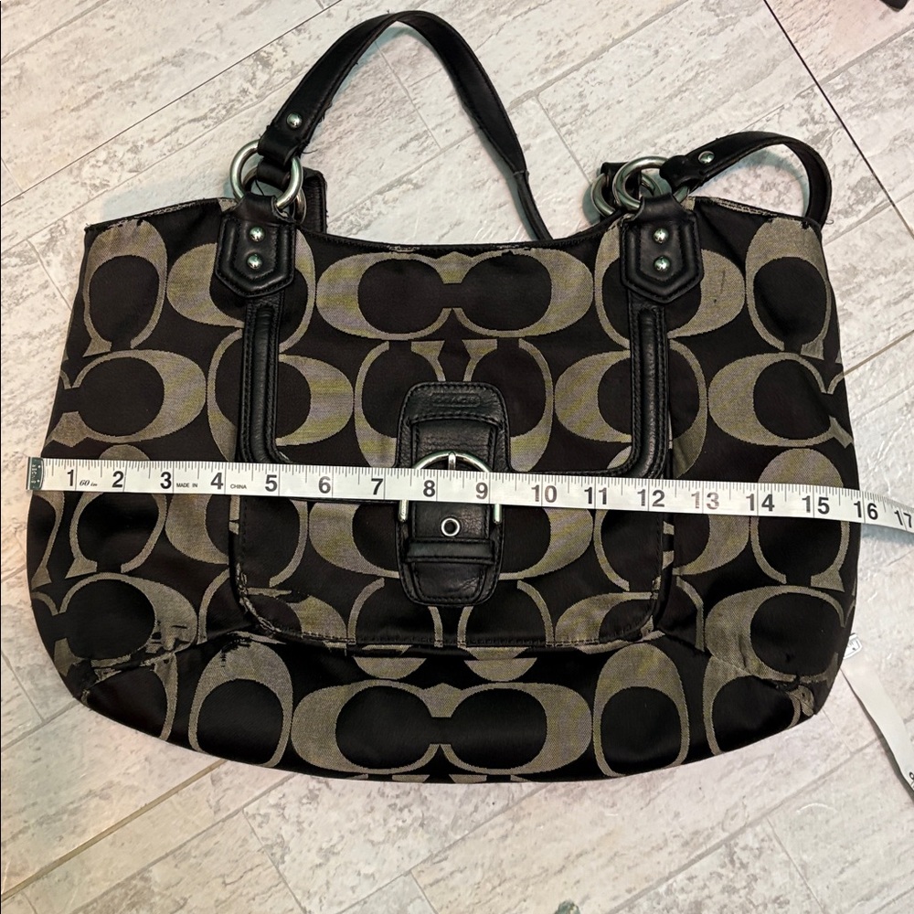 Coach Signature Black and Cream Shoulder Bag - Picture 15 of 16